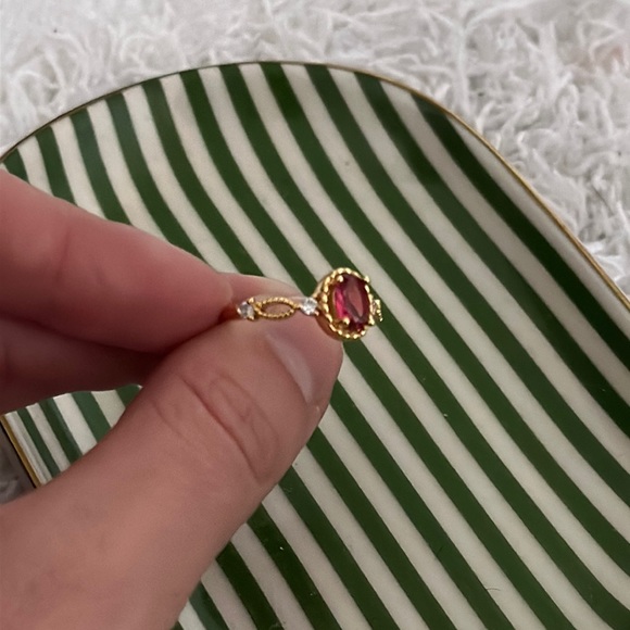 💎BOGO FREE💎 Gold colored ring with reddish stone - Picture 1 of 4
